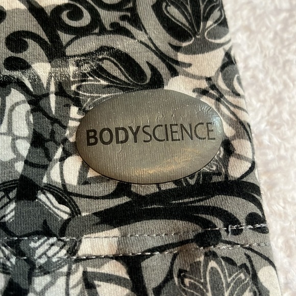BodyScience Racer-back Tank, Size L - Picture 2 of 8